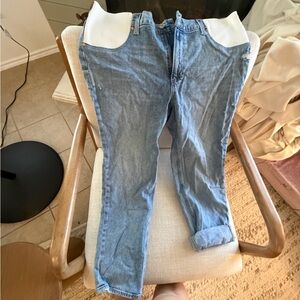 PAIGE women’s maternity jeans - under bell size 30